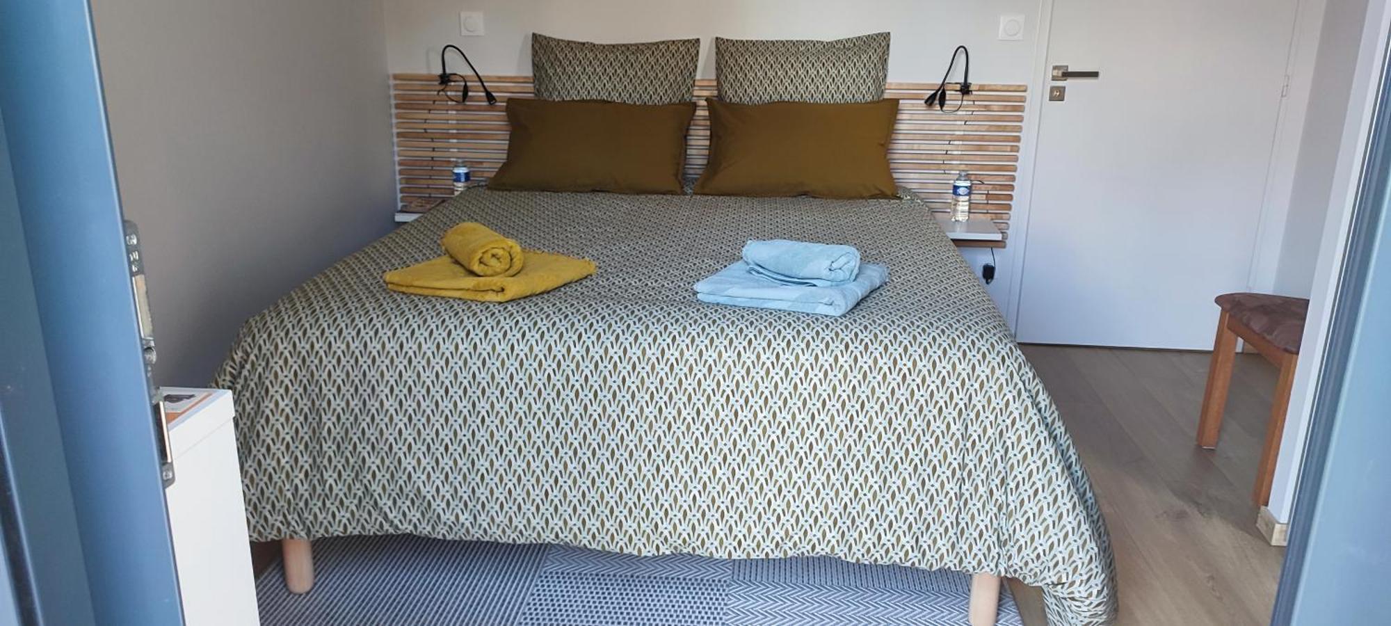 Du Cote De Chez Paule, Chambre Avec Entree Independante Et Salle D'Eau Privative Семеак Экстерьер фото